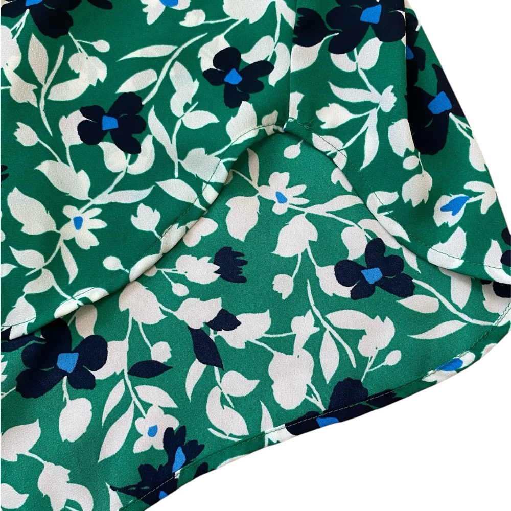 Ann Taylor Green Floral Collared V-Neck Long Sleeve Camp Blouse - Picture 4 of 10